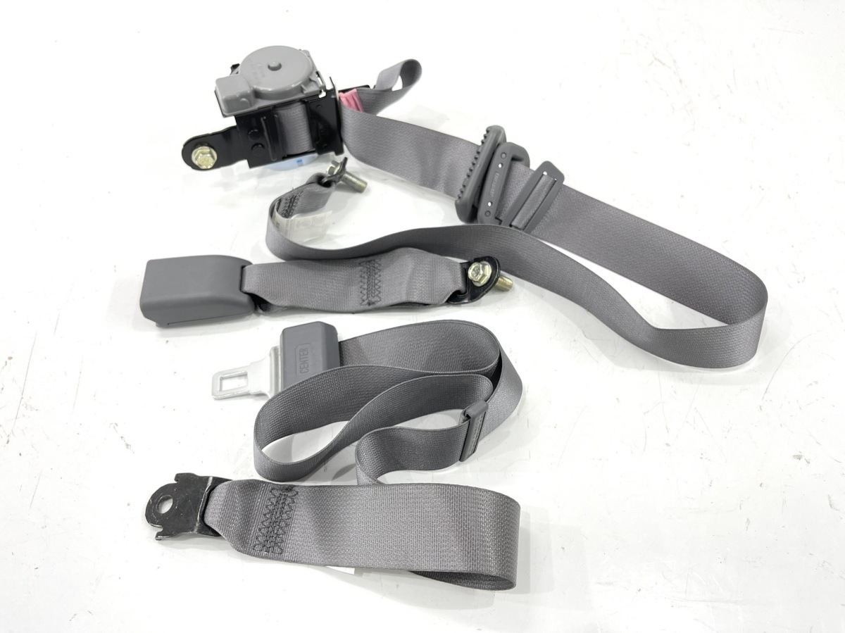 【人気セール，正規品】 エルフ NKR85 助手席シ－トベルト 左 G13-97(内装)｜売買されたオークション情報、yahooの商品情報をアーカイブ公開 - オークファン 内装