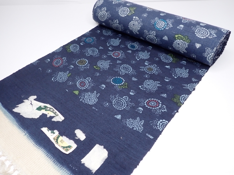 E060　反物/古生地　手織結城　花模様　小紋　紬織　紺色　Japanese Kimono　fabric