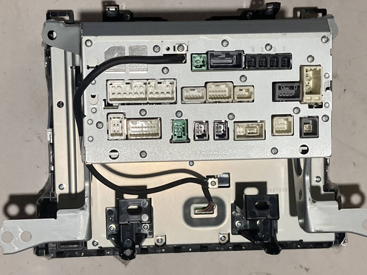 早い者勝ち!!* 未使用品です！トヨタ純正 10インチ SDナビ NSZN-Z68T