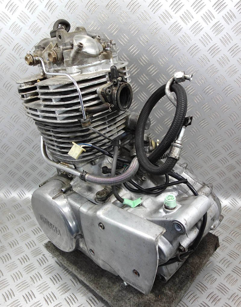 Yamaha SR400 エンジン H313E エンジンスタンド付 ☆動画有☆ 《送料均一4200円～》SR400 RH01J H313E 実動エンジン e18