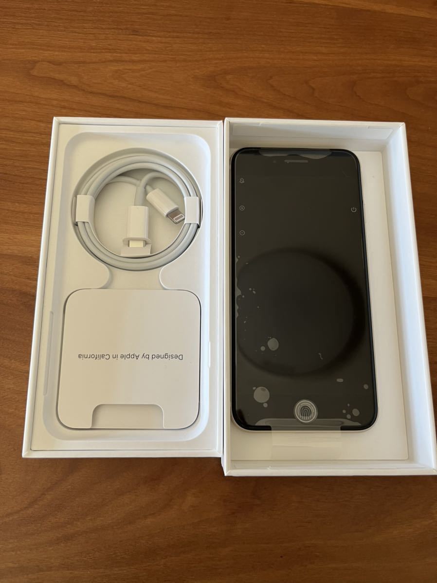 スマートフォン・携帯電話 【美品】Apple iPhone 8 本体 ホワイト 白