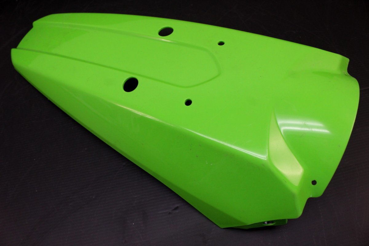 K10600 カワサキ Dトラッカー リアフェンダー 緑 35022-0014 | FTMASK.RU