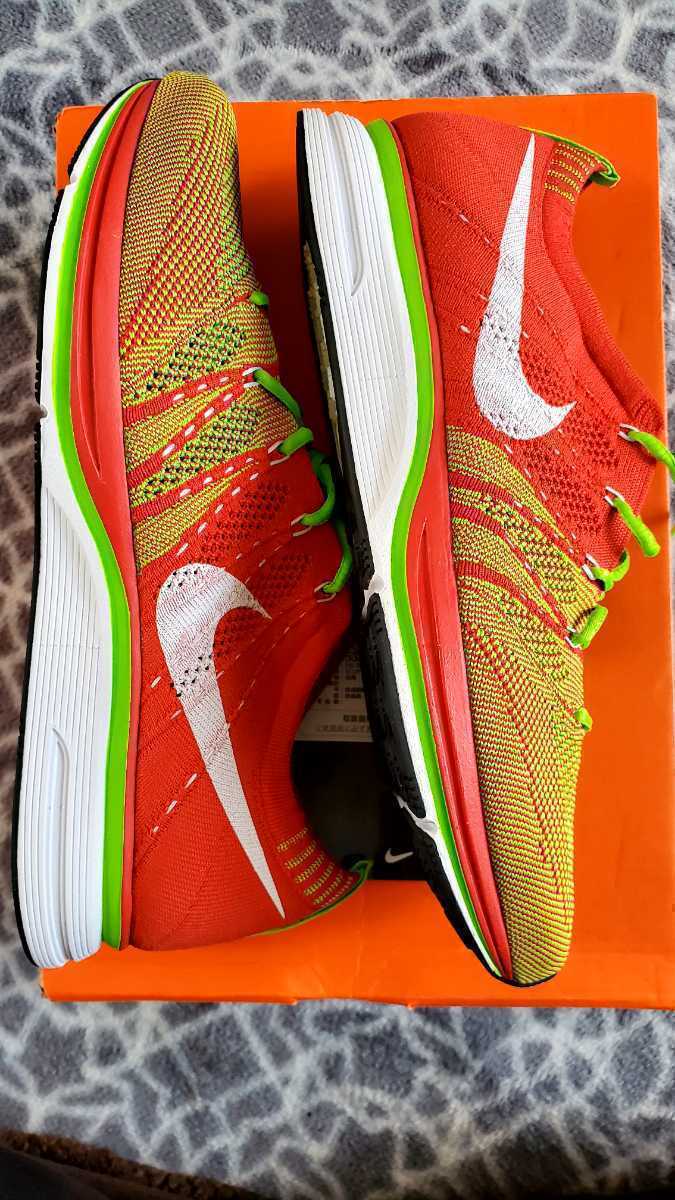 未使用タグ付き NIKEナイキ NIKE FLYKNIT TRAINER+ ナイキ　フライニット トレーナー+　532984 カラー631赤緑 サイズ9.5　27.5cm nike AIR NIKE ナイキ FLYKNIT タグ付き 貴重！新品未使用タグ付 26.5cm