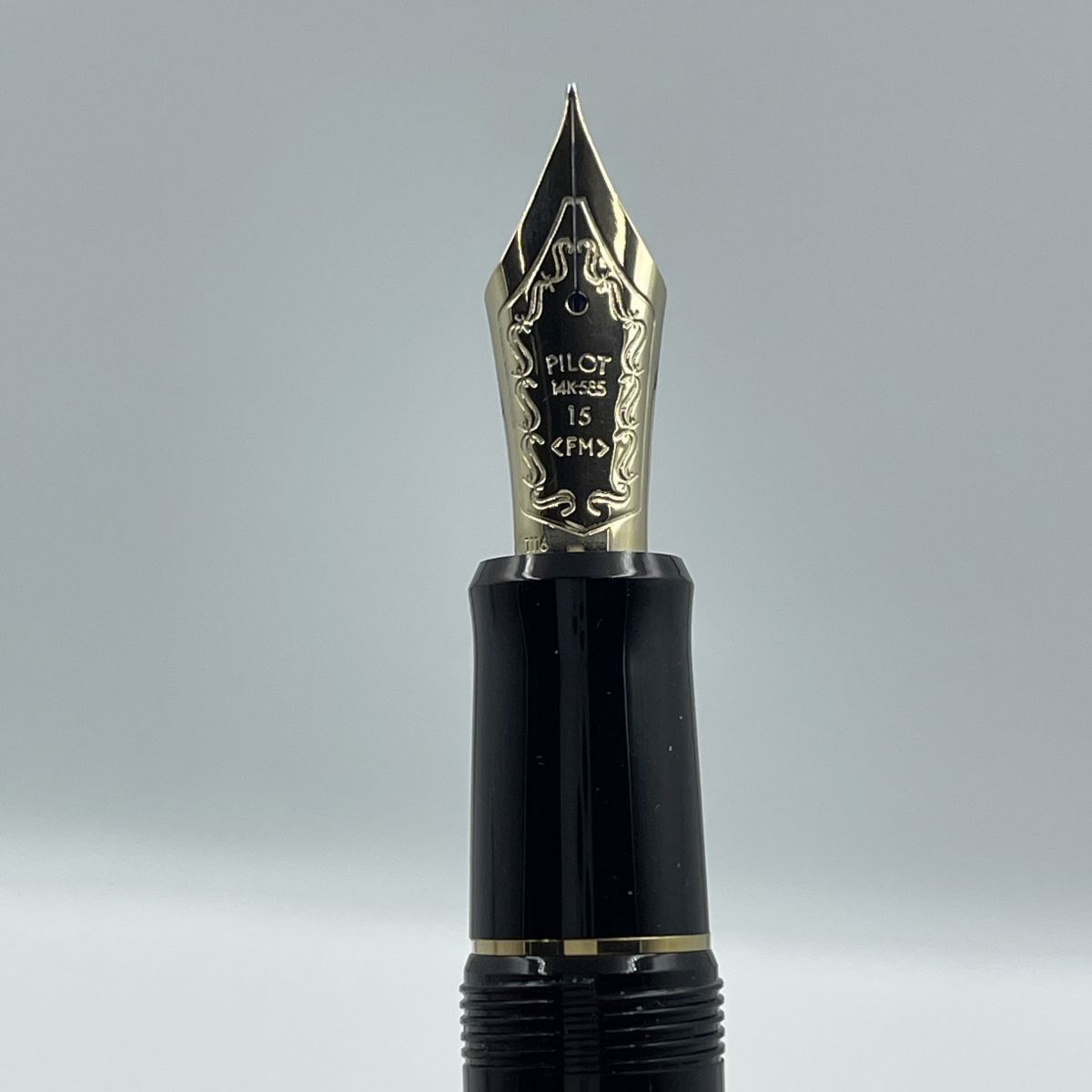 R729-I34-2431 PILOT パイロット CUSTOM743 万年筆 14K-585 15 FM やや 
