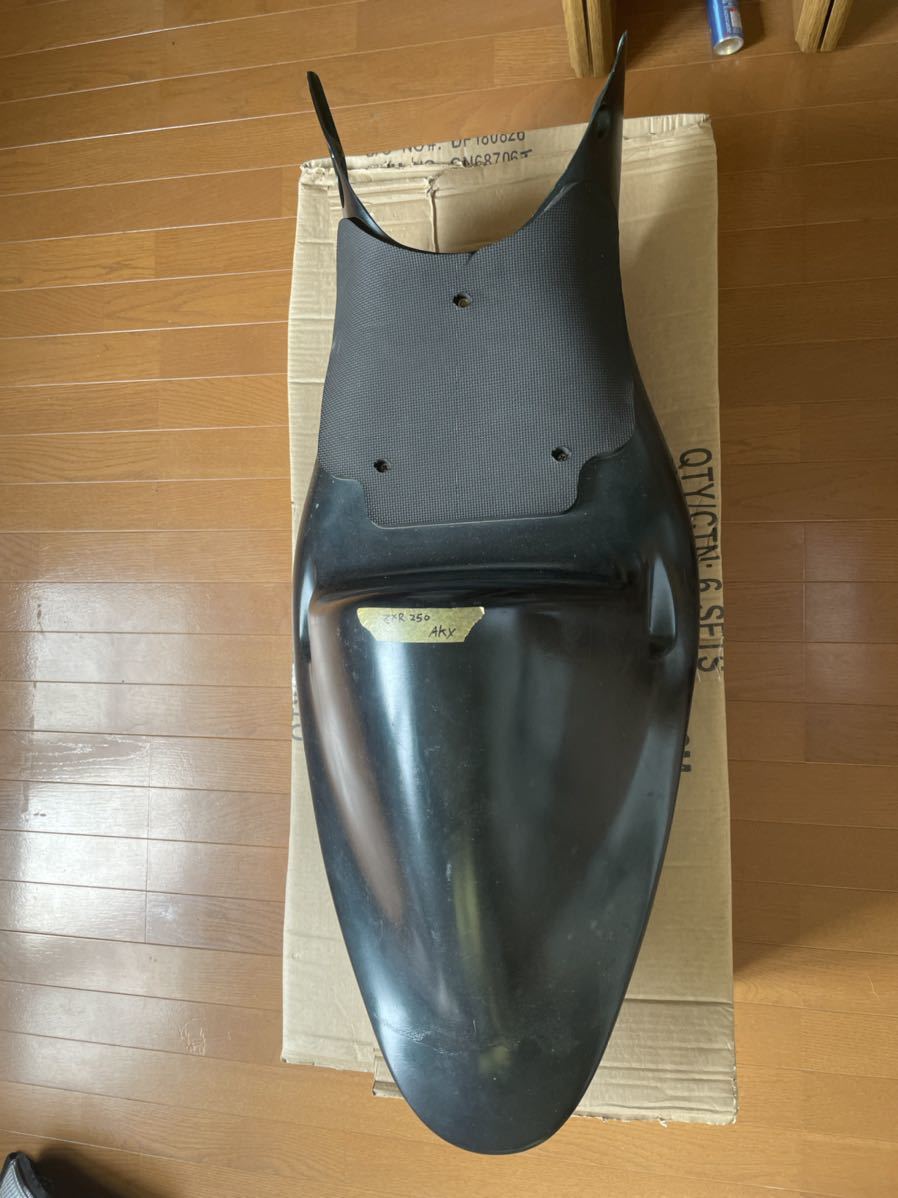 zxr250 シングルシートカウル 流用 シートカウル zxr400 nsr250