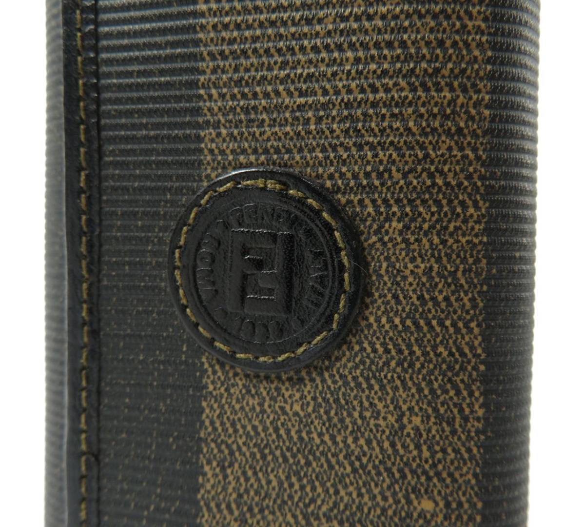 5637 美品 FENDI フェンディ ペカン柄 PVC×レザー 6連 キーケース 