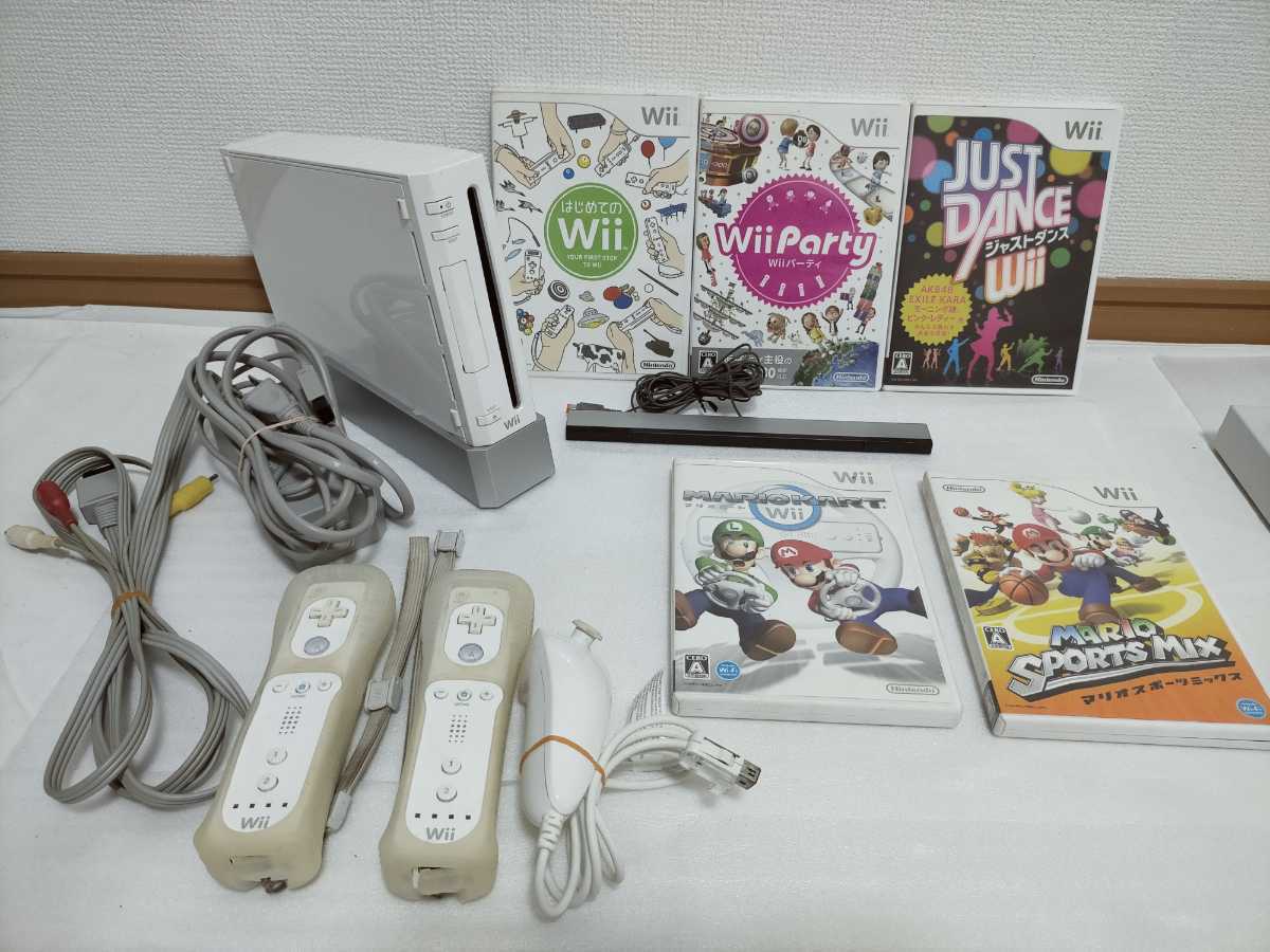 Nintendo 任天堂 Wii 本体一式 ソフト5枚☆リモコン 付き☆マリオ