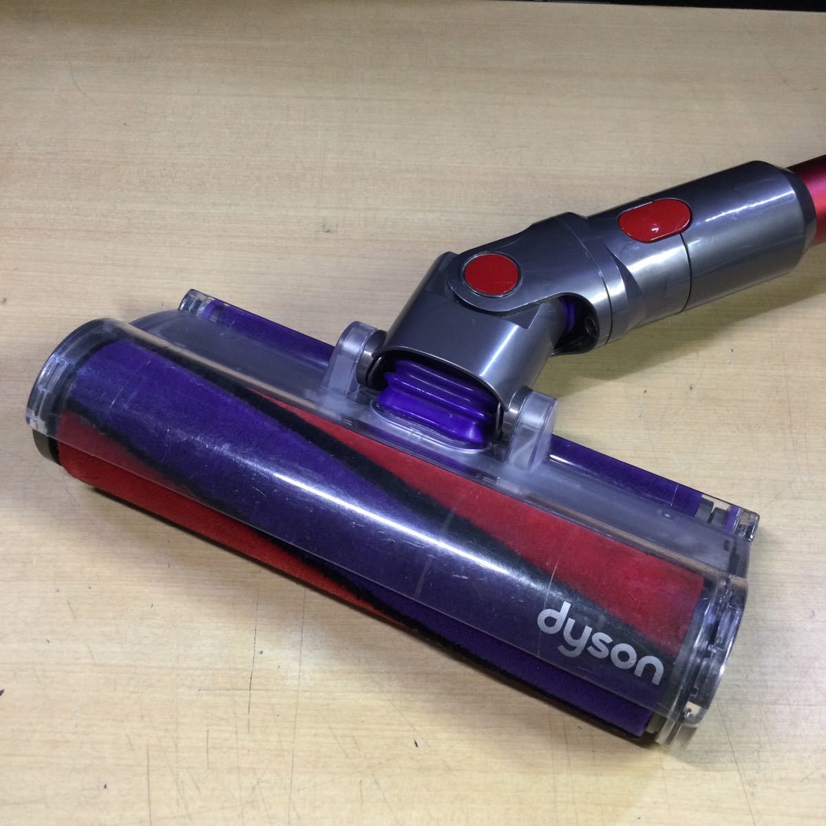 (070710) dyson SV12 サイクロン式コードレスクリーナー ジャンク品 SV12 FF V10 SV-12 コードレスクリーナー⑮ 販売終了充電式スティッククリーナー