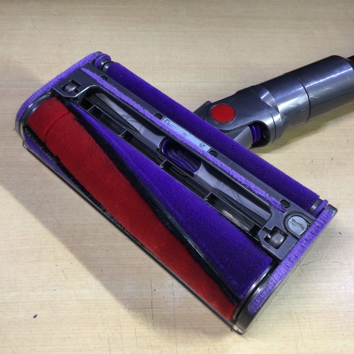 (070710) dyson SV12 サイクロン式コードレスクリーナー ジャンク品 SV12 FF V10 SV-12 コードレスクリーナー⑮ 販売終了充電式スティッククリーナー