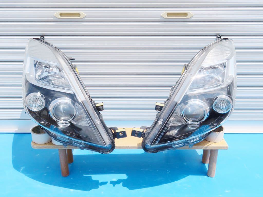 アイシス 純正 ヘッドライト HID 右左セット KOITO 44-72