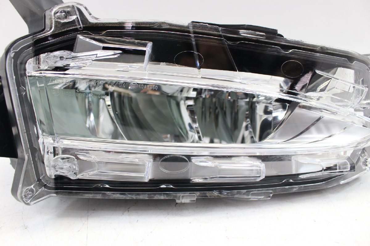 レクサス LED AGZ10 後期3眼LED 右ヘッドライト純正KOITO 美 美品/破損無 レクサス NX200 AGZ10 前期 LED フォグランプ 左 左側 コイト 78-7 81220-78010 302049 レクサス LED AGZ10 後期3眼LED 右ヘッドライト純正KOITO 美 美品/破損無 レクサス NX200 AGZ10 前期 LED フォグランプ 左 左側 コイト 78-7 81220-78010 302049