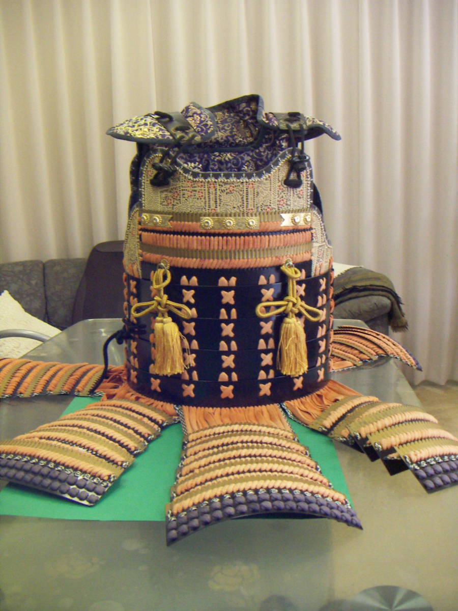 兜割② 鐵地 十手 兜割 蝶象嵌 兜 鉄錆地塗片白三