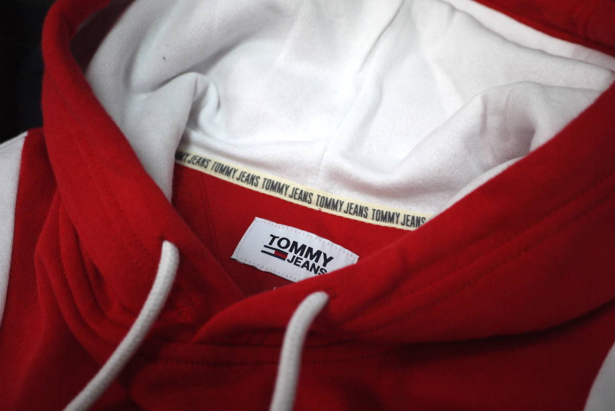 新品 NIZIUアヤカ着用 TOMMY JEANS トミーヒルフィガー【Lサイズ 
