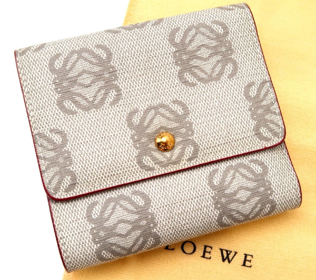 ロエベ LOEWE コンパクト ・ LOEWE（財布 グレー⁄灰色系）のフリマ