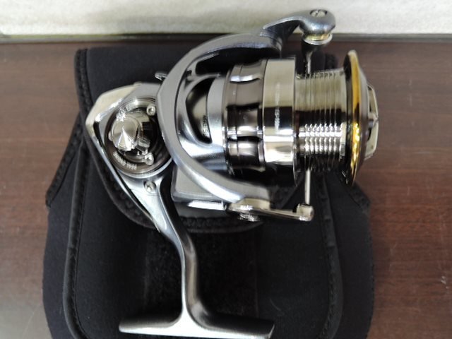 釣り 傷有 ダイワ DAIWA 12 ルビアス LUVIAS 2510 PE-H