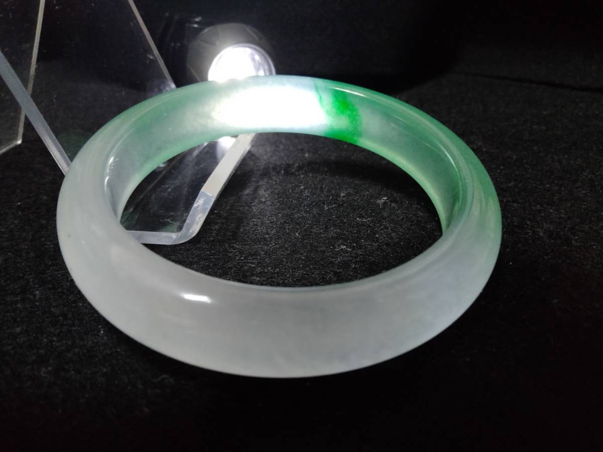 ミャンマー翡翠バングル 稀有 高い透明感　高氷種　約57-58mm 自宅保管 ミャンマー翡翠バングル 稀有 高い透明感 高氷種 約57-58mm 自宅保管 本