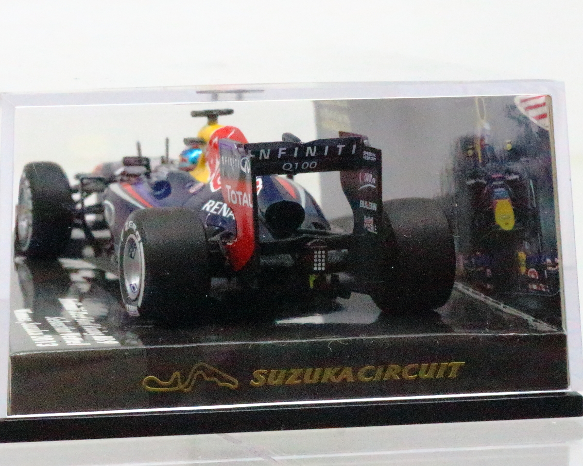 レア品ミニチャンプス 1⁄43 S.ベッテル RB9 レッドブル 鈴鹿LG レア