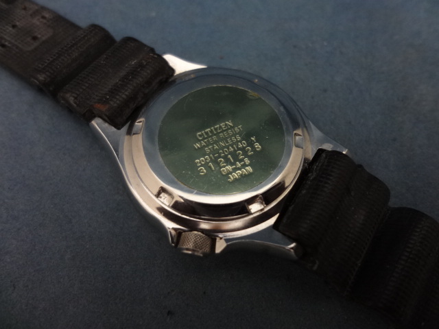 シチズン、CITIZEN、クォーツ、ダイバー、ねじ込み式リューズ、デッド