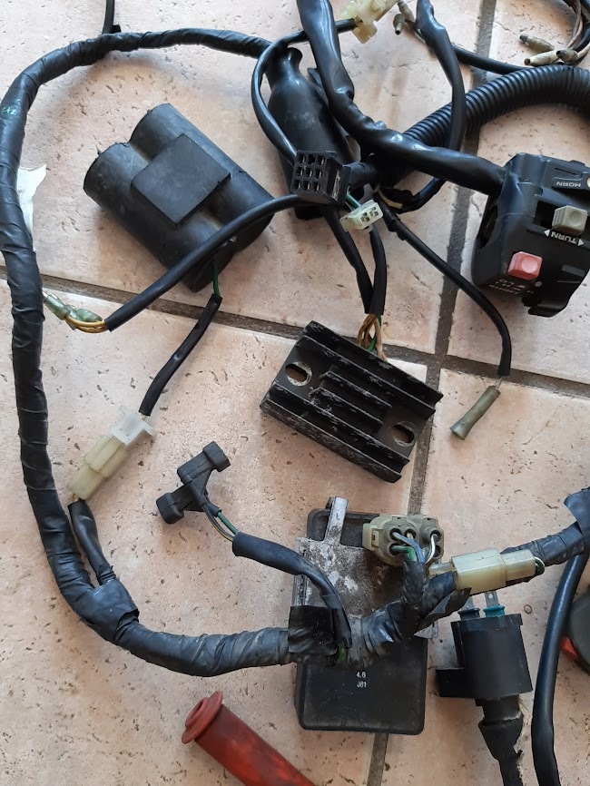 新品，新作登場 XLR250R BAJA MD22 ハーネス スイッチ レギュレター CDI コンデンサー，イグニション(ホンダ用)｜売買されたオークション情報、yahooの商品情報をアーカイブ公開 - オークファン ホンダ用