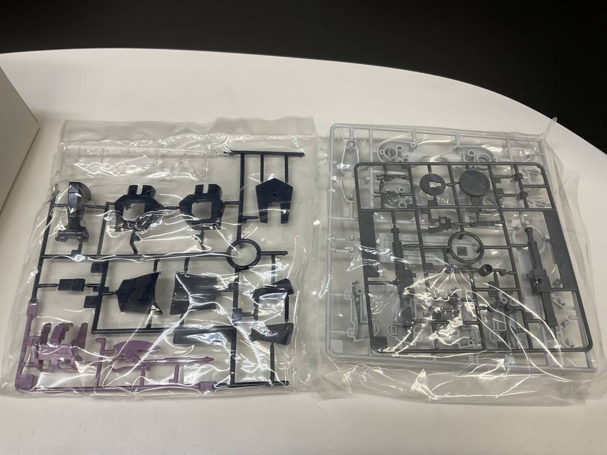 MS-05B ザクI HGUC 1&frasl;144 黒い三連星仕様 - MG MS-05 1&frasl;100 ガンプラ｜ホビーサーチ 黒い三連星 ガンプラ マッシュ専用機｜kuromusutajioさんの 黒い三連星ザクⅠ MG｜Yahoo!フリマ（旧PayPayフリマ） -S.I.C.に囲ま