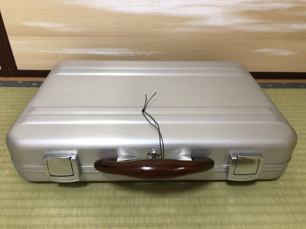 希少】ZERO HALLIBURTON アタッシュケース TAKA 限定品 希少】ZERO