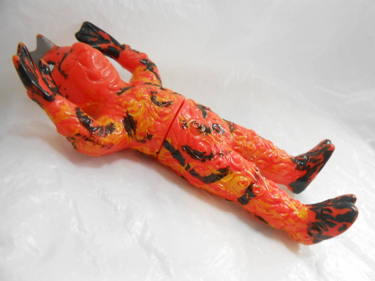 中古、ペイントされたジャンク品、現状品】 ブルマァク ソフビ