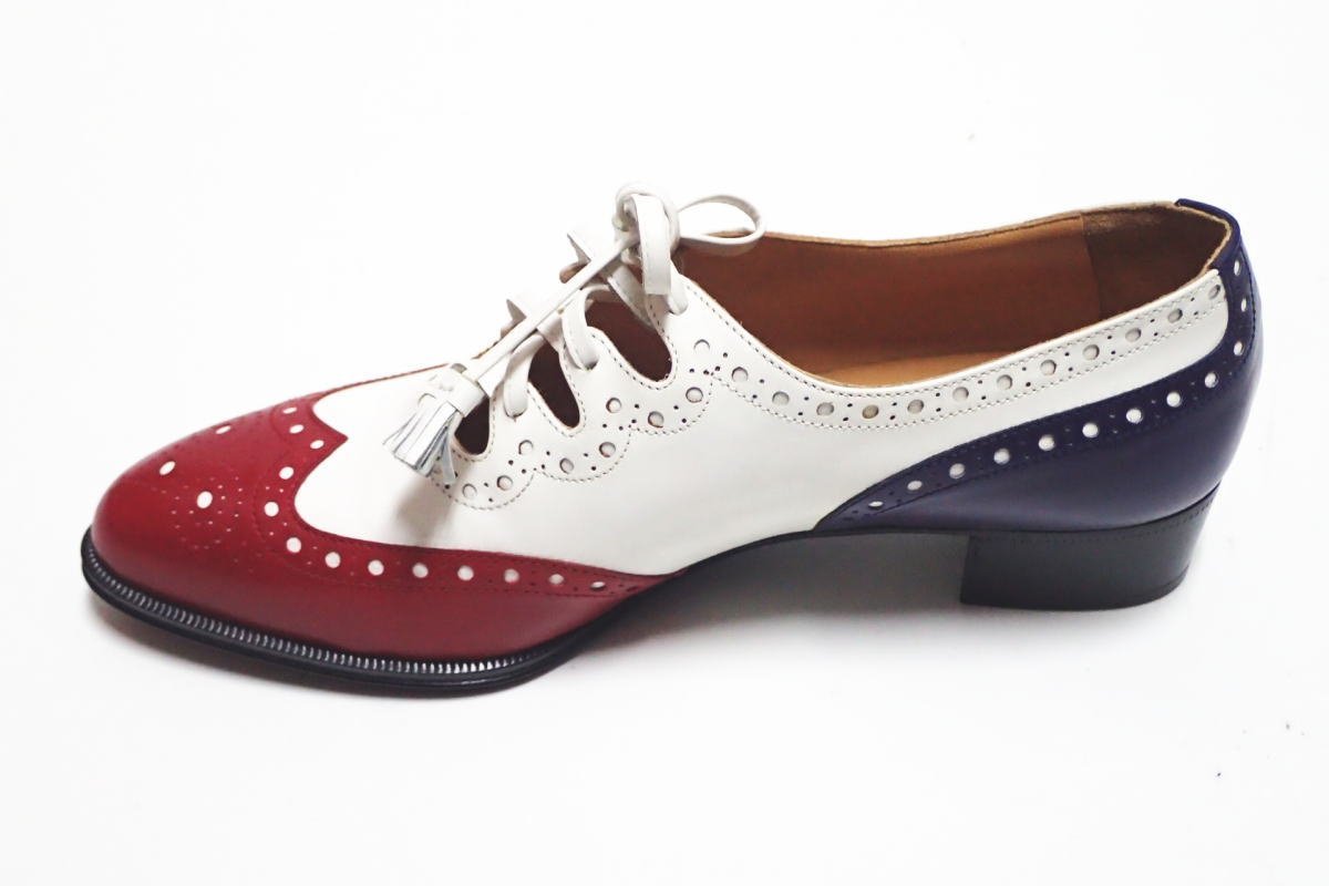 エルメス レザー HERMES ギリーシューズ レディース ブラック 未使用 ブラック&frasl;ベージュ Vintage 革靴 保管袋付き 36.5(22.5cm相当) ヒール 靴 メダリオン ケリー（靴）の通販