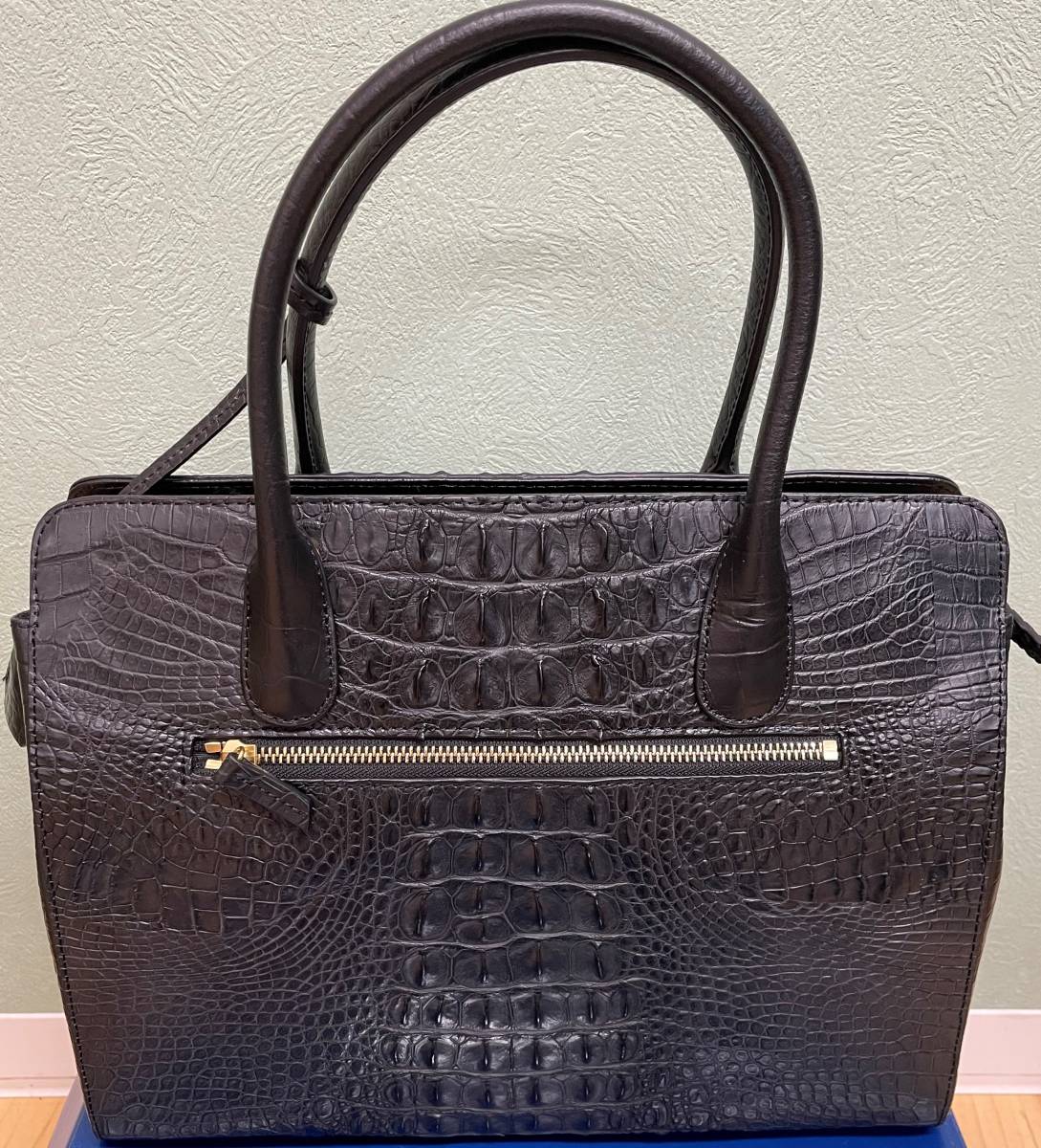 #10810【未使用品!!】美品 ★☆RODANIA　ロダニア クロコダイル　2WAYハンドバッグ　ポーチ付き ブラック 黒 最高級 2WAY☆★※説明文必読 RODANIAのフリマアイテム一覧 ロダニア 未使用RODANIA 1点 パイソンラウンド開運長財布 )の商品一覧｜ノイジャパン