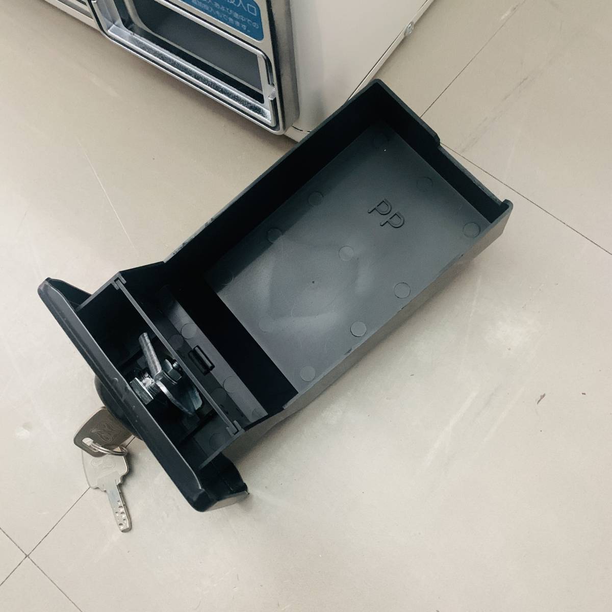 アクア 4.5kg コイン式 業務用 衣類 乾燥機 【2019年製 アクア 4.5kg コイン式 業務用 衣類 乾燥機 【2019年製