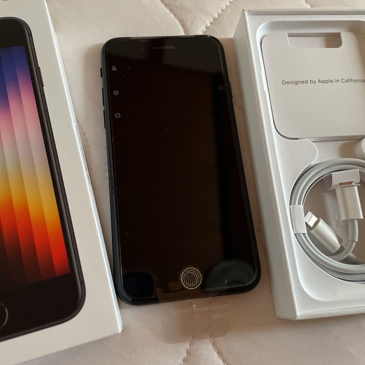 送料込☆Apple iPhone SE 第3世代 128GB ミッドナイトブラック SIM 