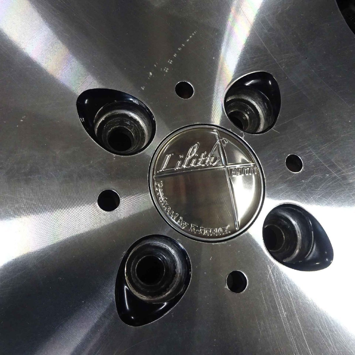 格安，新品 □4本SET!□NO，X6350□会社宛 送料無料□16×5.5J□Lilith D-ZERO1 アルミ□4穴 PCD 100mm +42 ハブ径67mm ラクティス MAZDA2 デミオ 特価