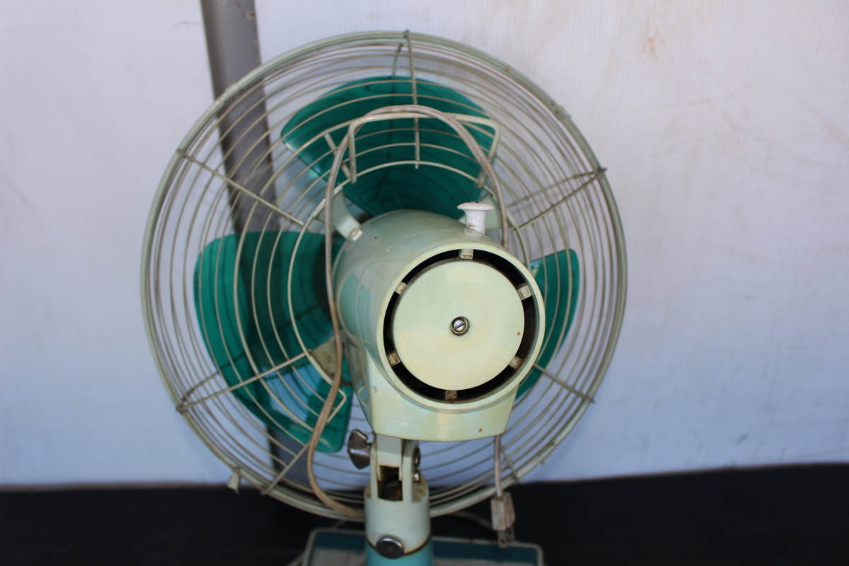 日立 扇風機 さわ風 S-30SK☆昭和レトロ 1979年製 HITACHI 日立 扇風機 さわ風 S-30SK☆昭和レトロ 1979年製 HITACHI 昭和レトロ