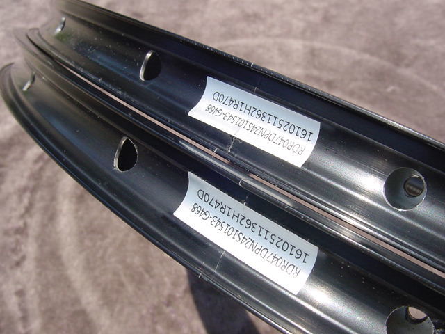 DT SWISS R470 db 700C/24H 2本set 