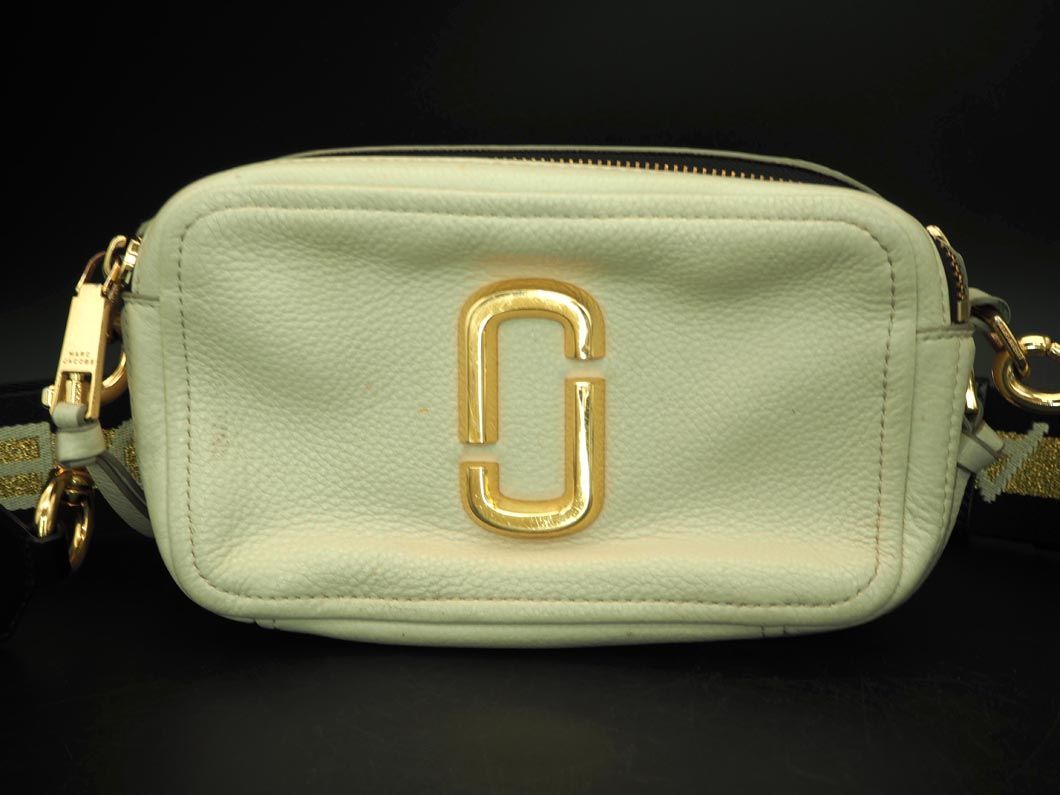 【2026，SALE】 MARC JACOBS マークジェイコブス THE SNAPSHOT ショルダー バッグ アイボリー chb6 レディース(かばん、バッグ)｜売買されたオークション情報、yahooの商品情報をアーカイブ公開 - オークファン かばん、バッグ
