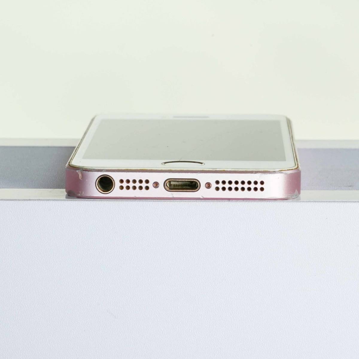 iPhone SE (第 1 世代) 64GB SIMフリ―ローズゴールド 中古本体 訳あり