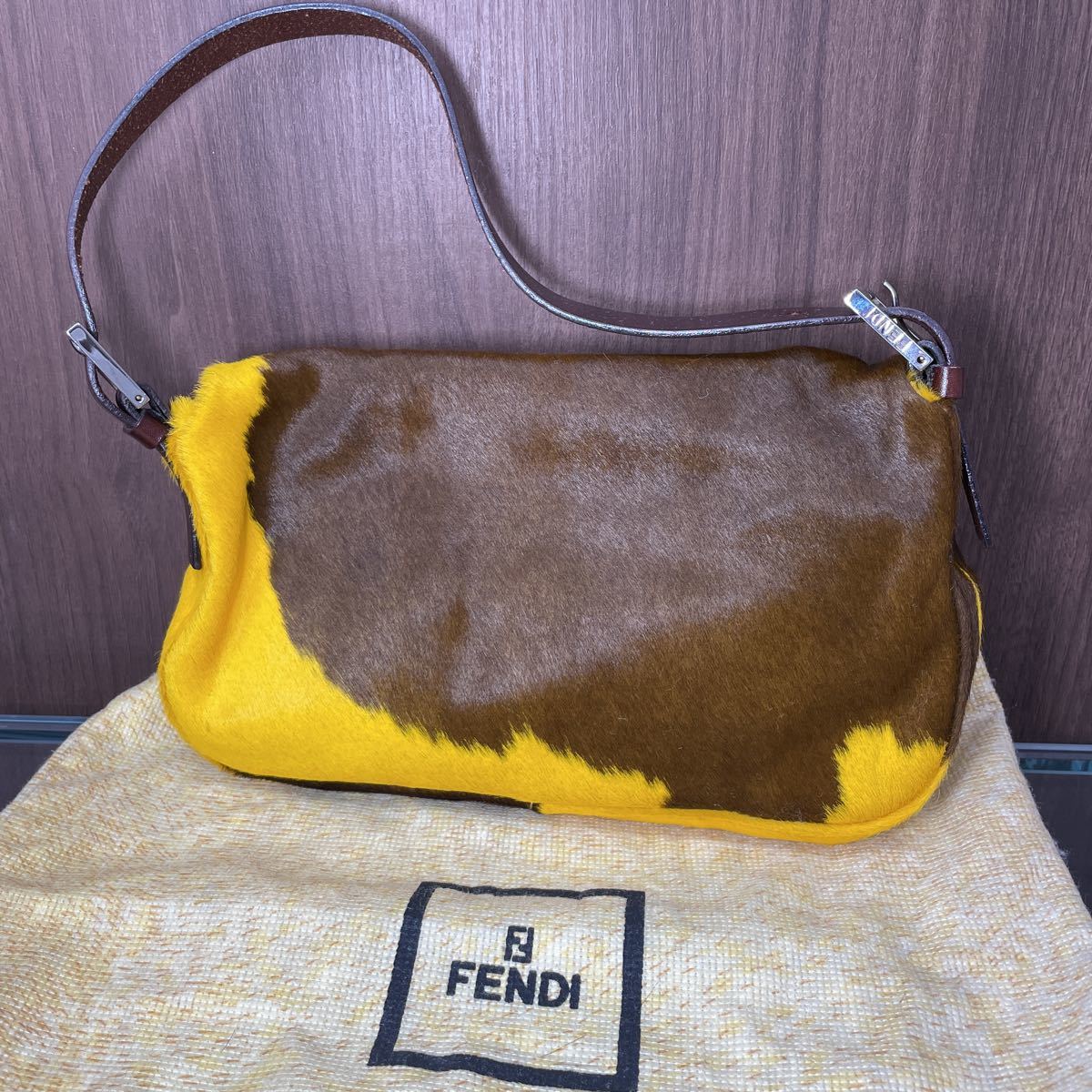 マンマバケット フェンディ FENDI ハラコ 美品 希少FENDI ビンテージ 
