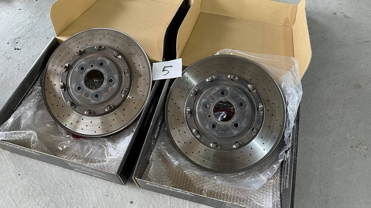 美品！ R35 GT-R 純正フロントブレーキローター クラックほぼ無し 
