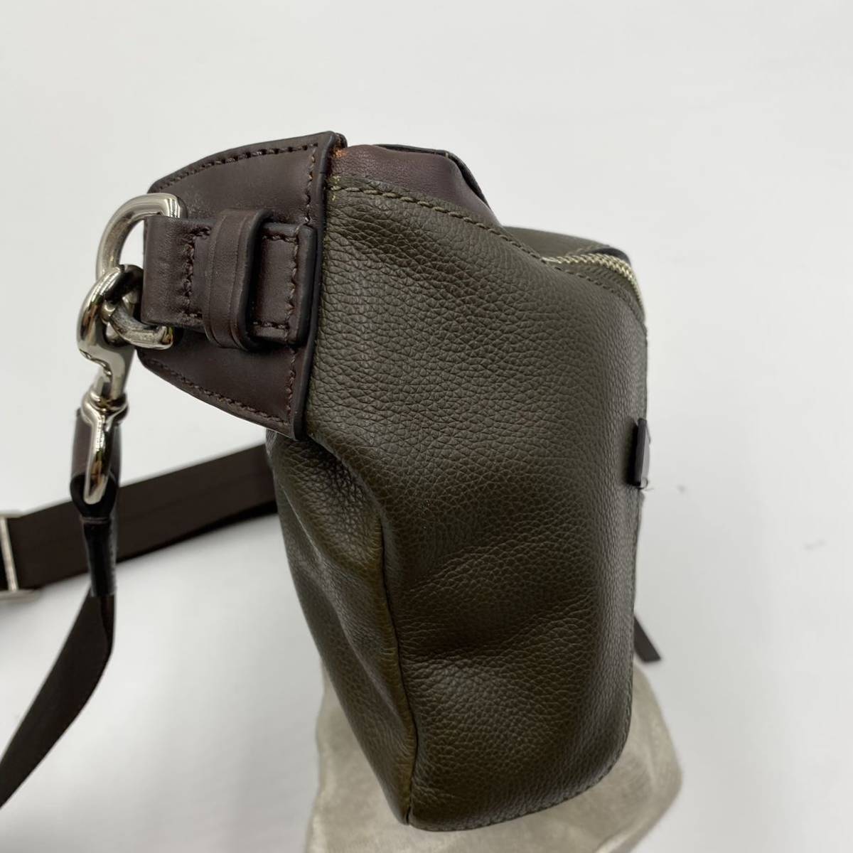 コーチ COACHトンプソン レザースリング ウエストバッグ ボディバッグ 1円〜【美品】コーチ COACH ボディバッグ ウエストポーチ トンプソン