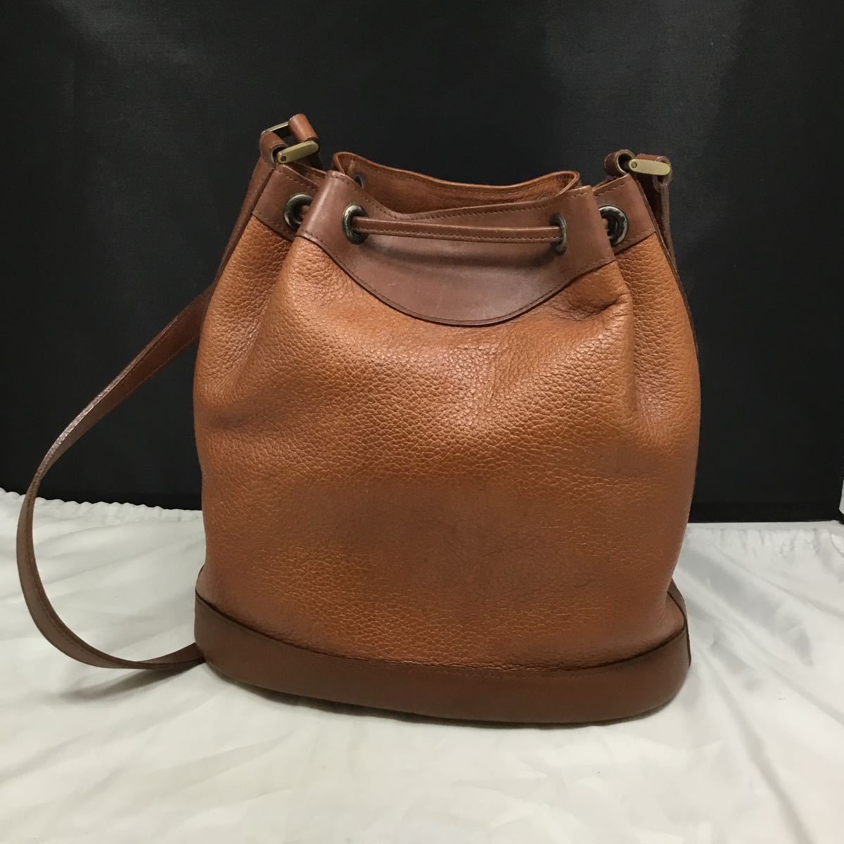 バーバリー Burberrys 巾着 ショルダーバッグ バッグ レザーバッグ 