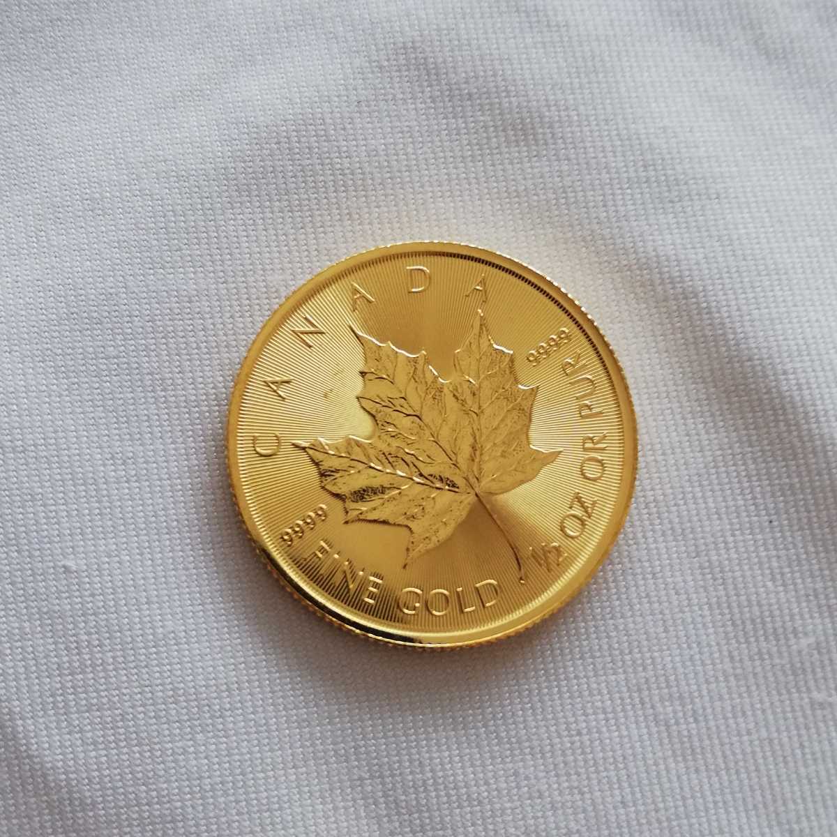 メイプルリーフ金貨 1/2オンス 純金 24金 15.55g 2019年 中古美品 