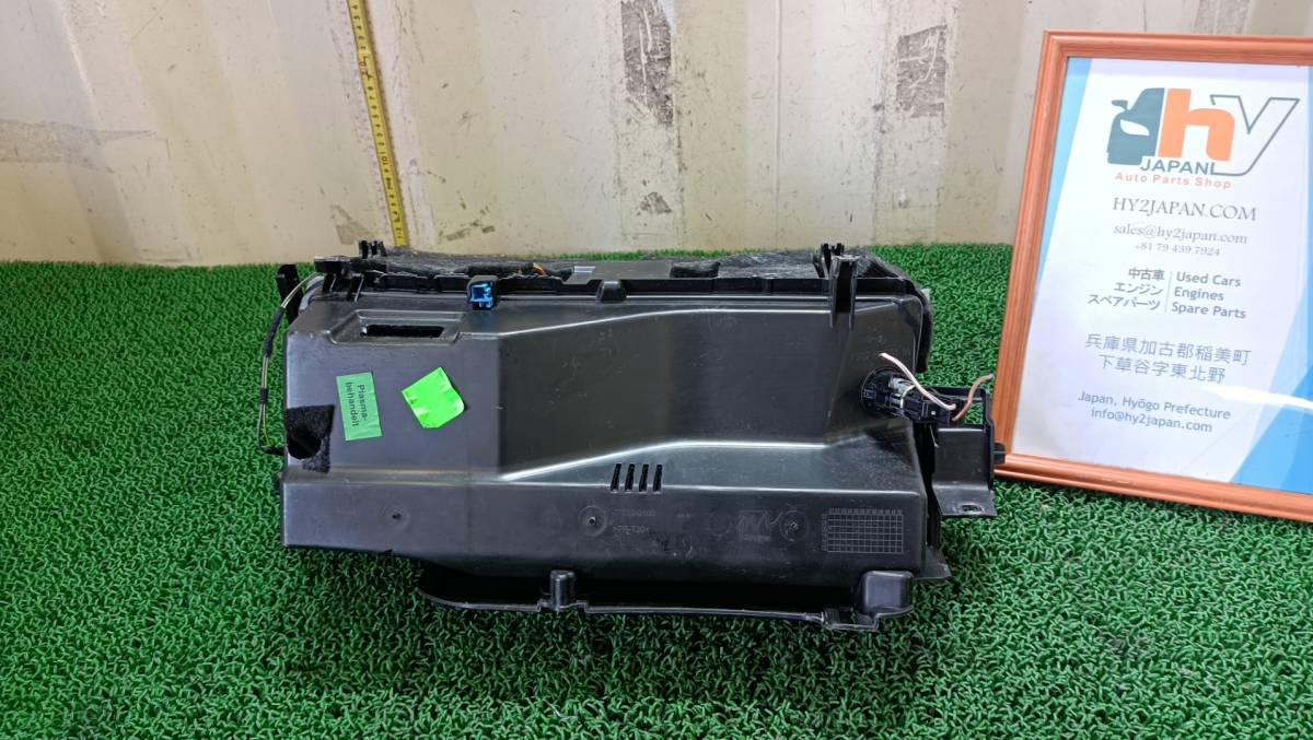 じん様 ご確認用 メルセデスベンツ グローブボックス Eクラス E350 DBA-207356 ( C207