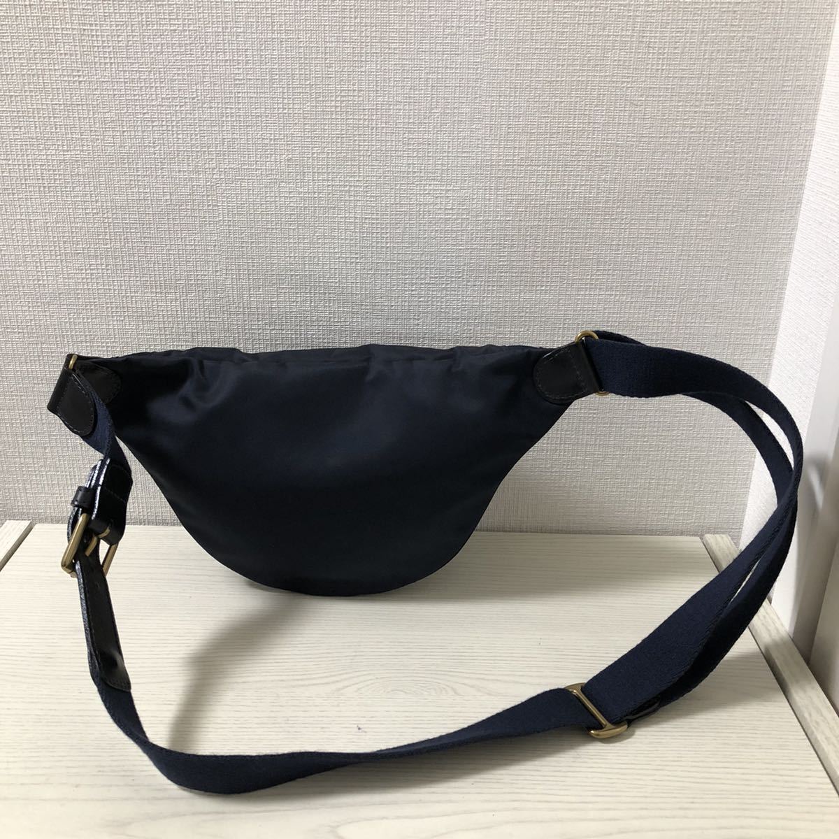 新品同様】Felisi フェリージ ボディバッグ ネイビー 1039 ウエスト