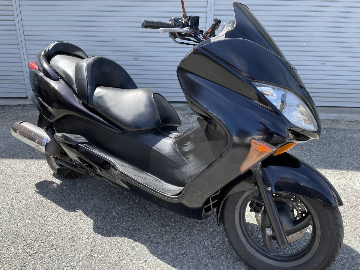 【最安値，定番】 １６８００キロ フォルツァZ ２５０ｃｃ MF08 書類 鍵付き(126cc-250cc)｜売買されたオークション情報、yahooの商品情報をアーカイブ公開 - オークファン 126cc-250cc