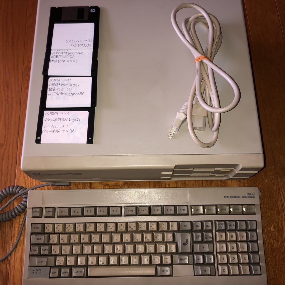 NEC PC-9801DA/U2（FDD2）＋キーボード+システムディスク 4枚 NEC - PC