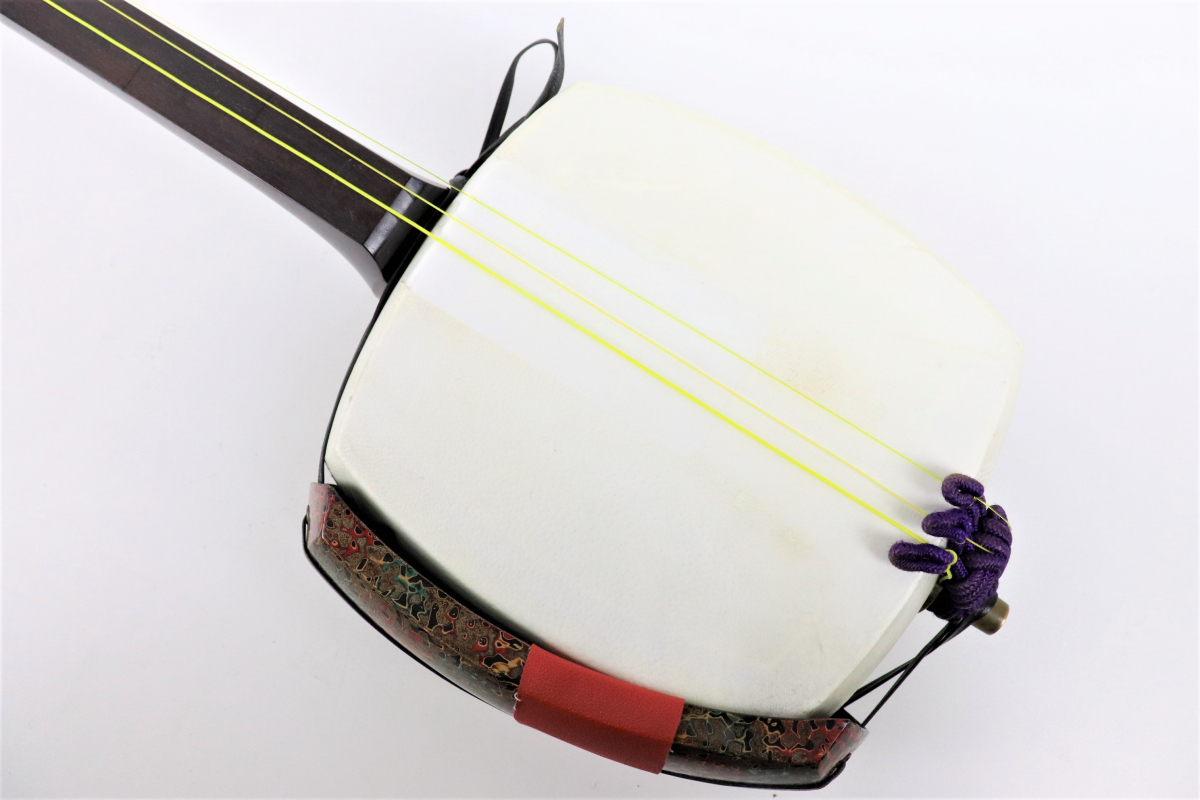 三味線 紫檀 丸打胴 バチ バチケース ソフトケース 付き 和楽器 030JFJP69