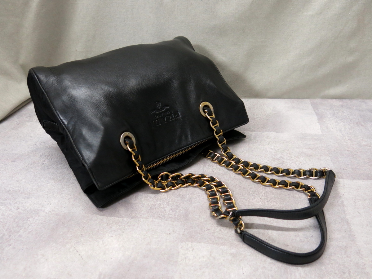 ○美品○PRADA プラダ○ロゴ型押し○ポコノ ナイロン ラム レザー 本革 