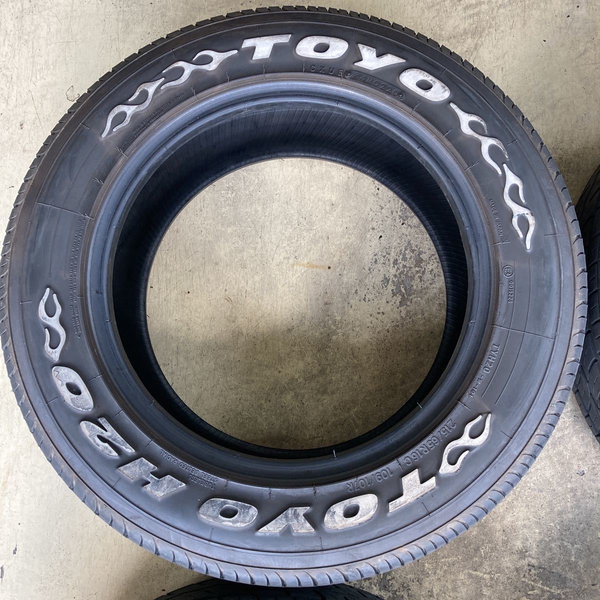 中古4本 TOYO H20 2020年製 215/65R16C 109/107R ホワイトレター 