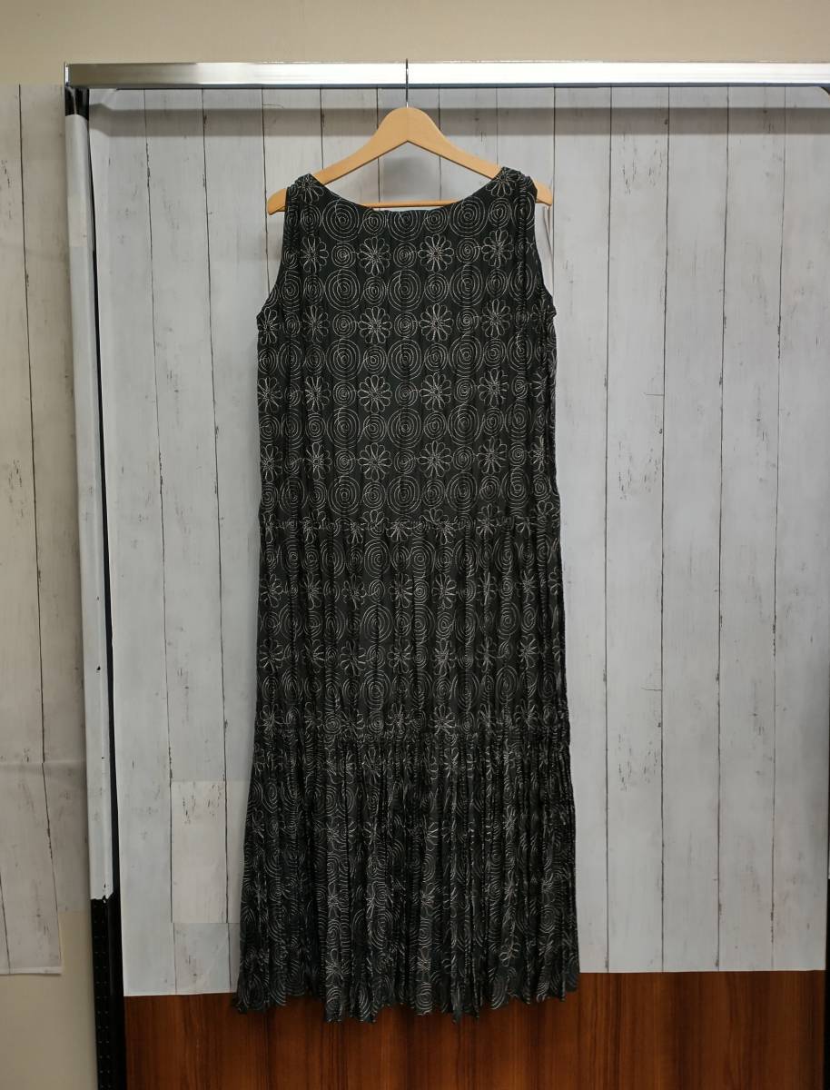 ISSEY MIYAKE FETE 日本製 イッセイミヤケ　IF64FH731 花柄 ノースリーブワンピース