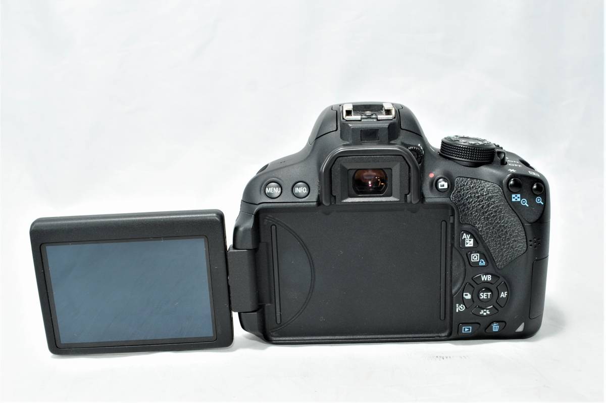 ☆バッグ付美品☆ キャノン Canon デジタル一眼レフカメラ EOS Kiss 