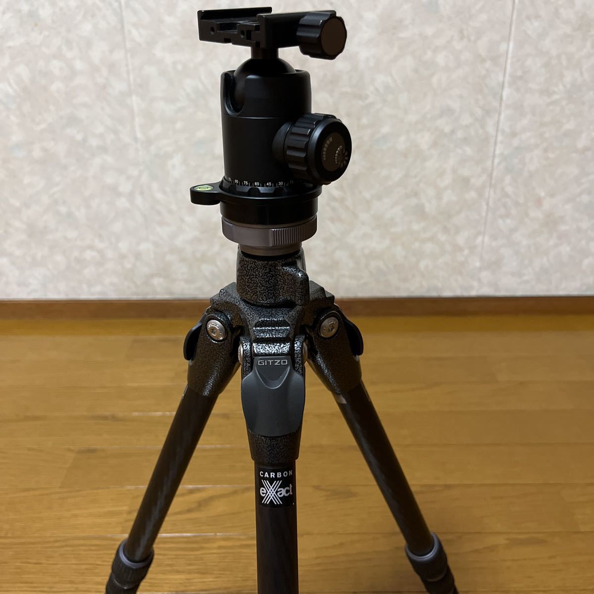 gitzo マウンテニア gt0542 カーボン三脚 0型4段 GT0542 GITZO マウンテニア 通販 3段 GT0532